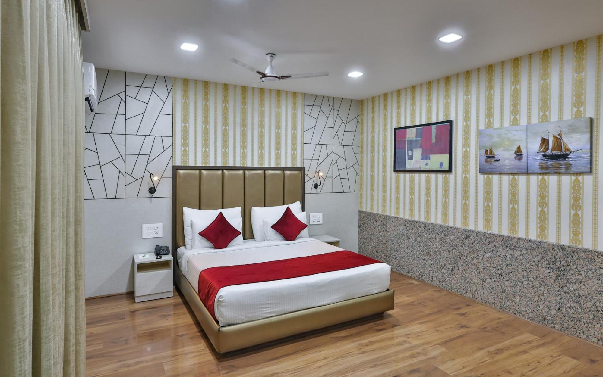 Hotel Cama Mohali Bagian luar foto
