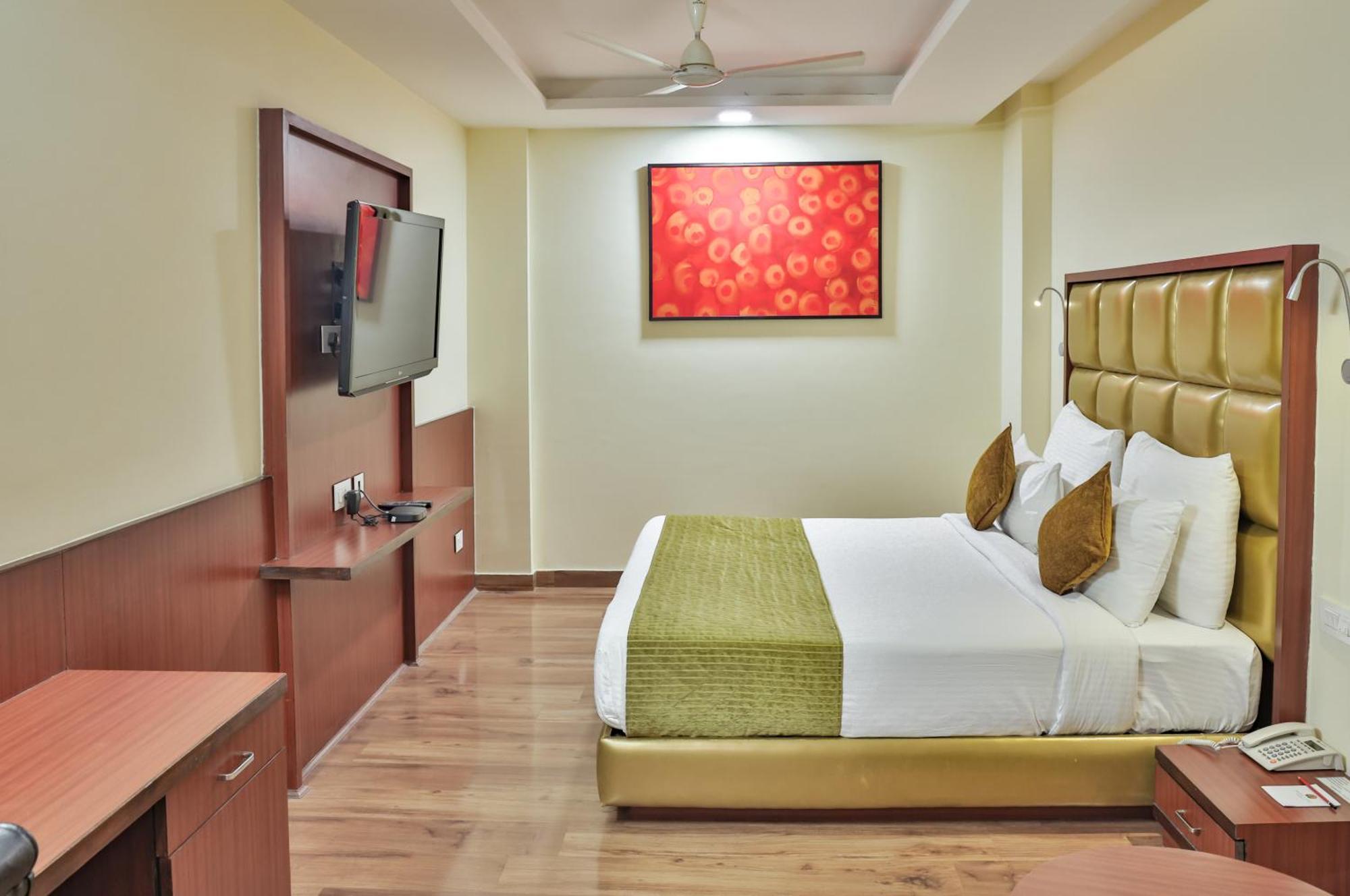 Hotel Cama Mohali Bagian luar foto