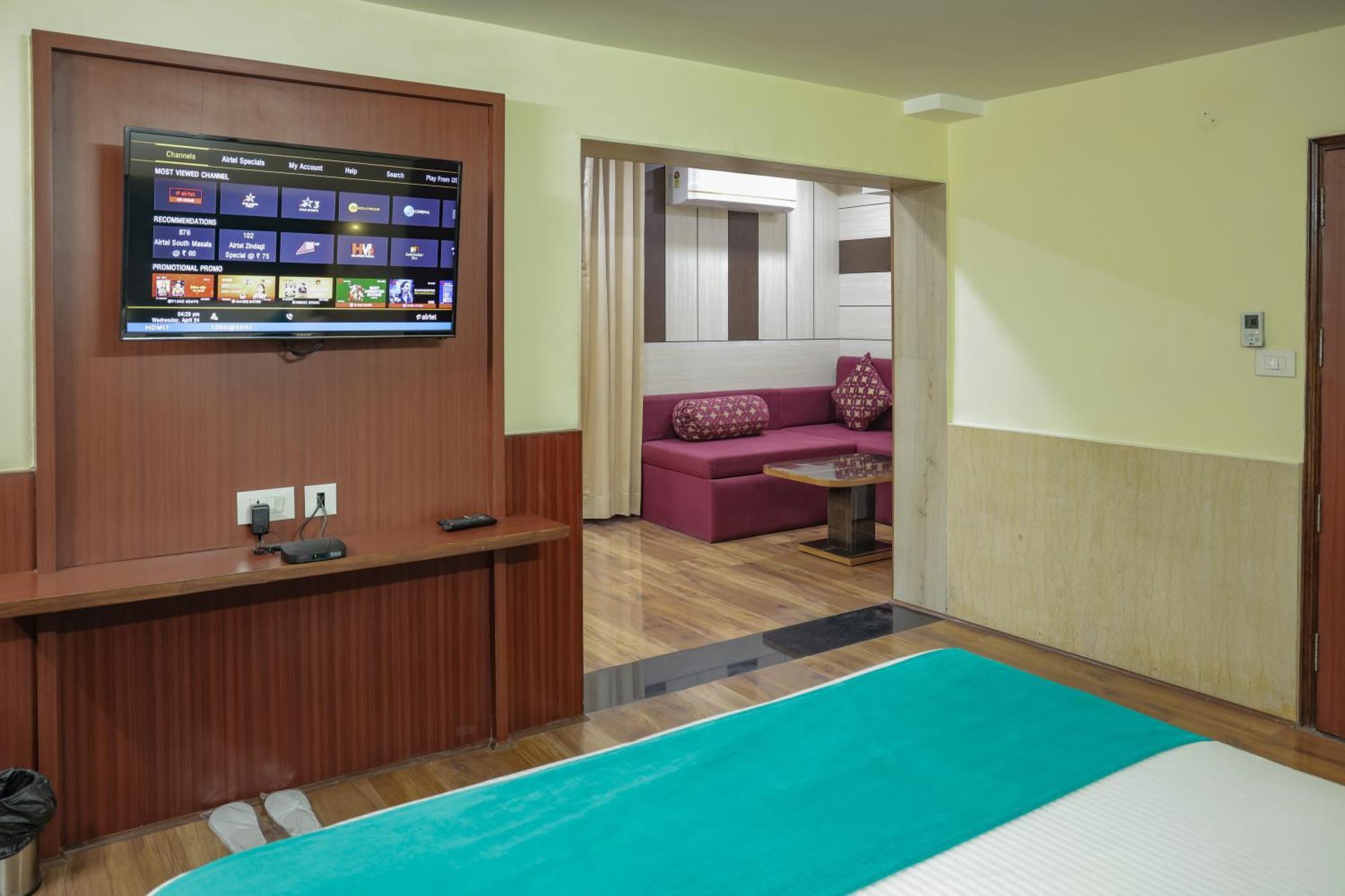 Hotel Cama Mohali Bagian luar foto