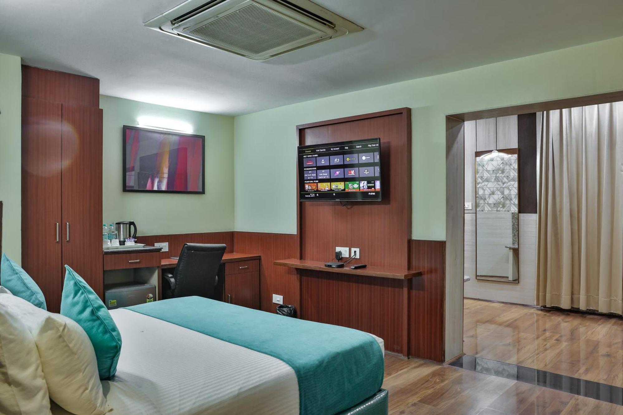 Hotel Cama Mohali Bagian luar foto