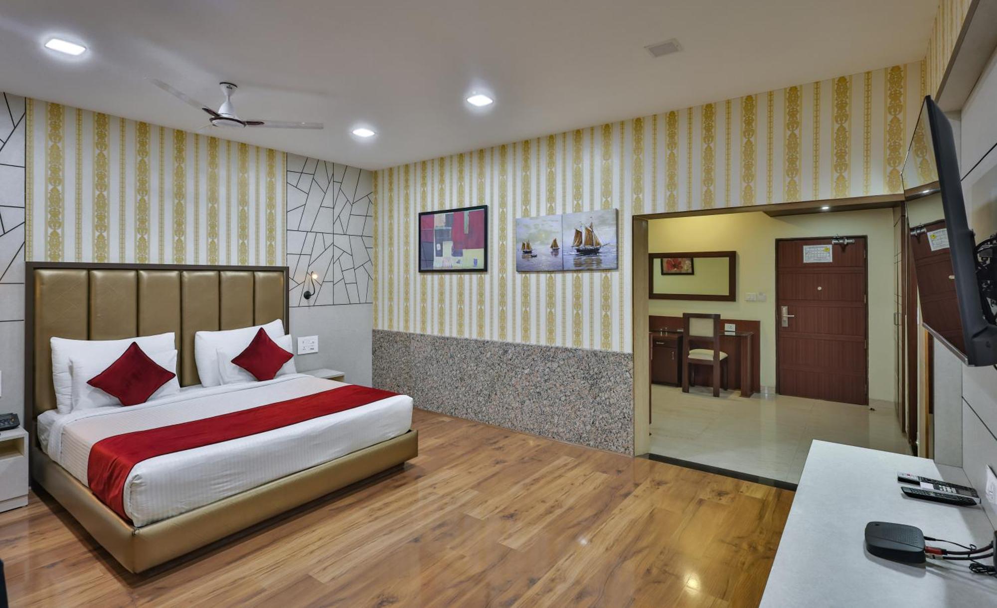 Hotel Cama Mohali Bagian luar foto