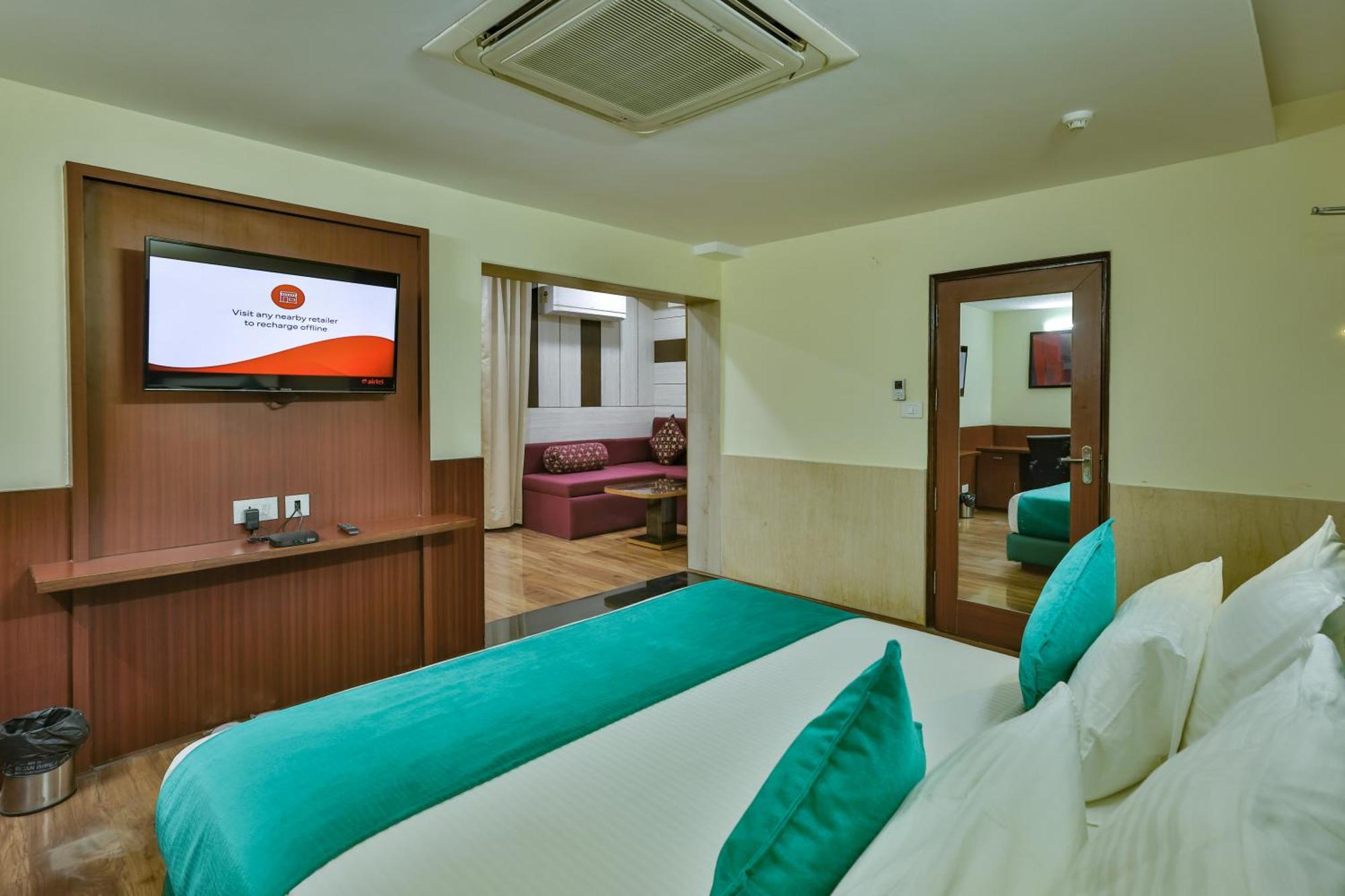Hotel Cama Mohali Bagian luar foto