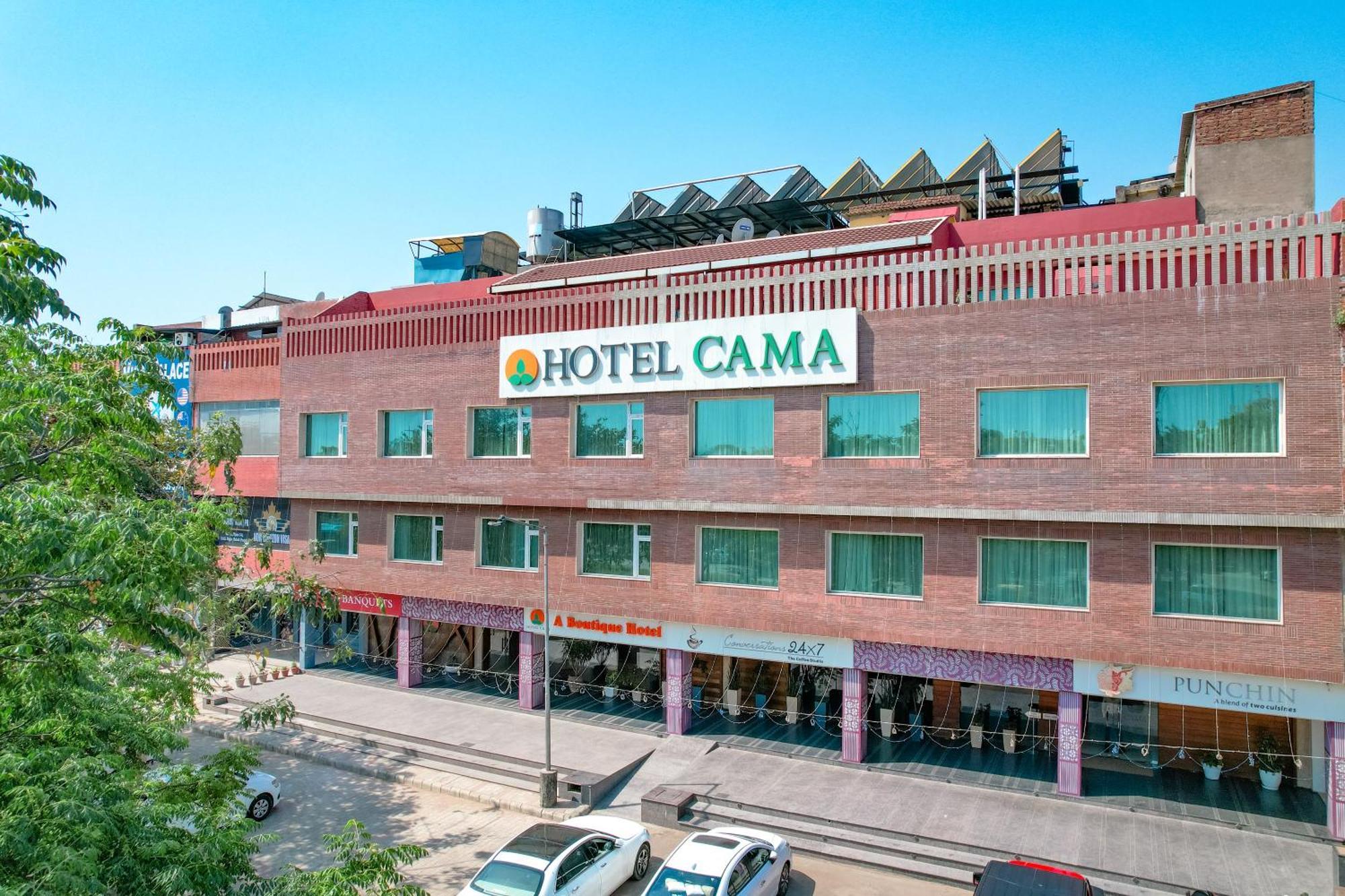 Hotel Cama Mohali Bagian luar foto
