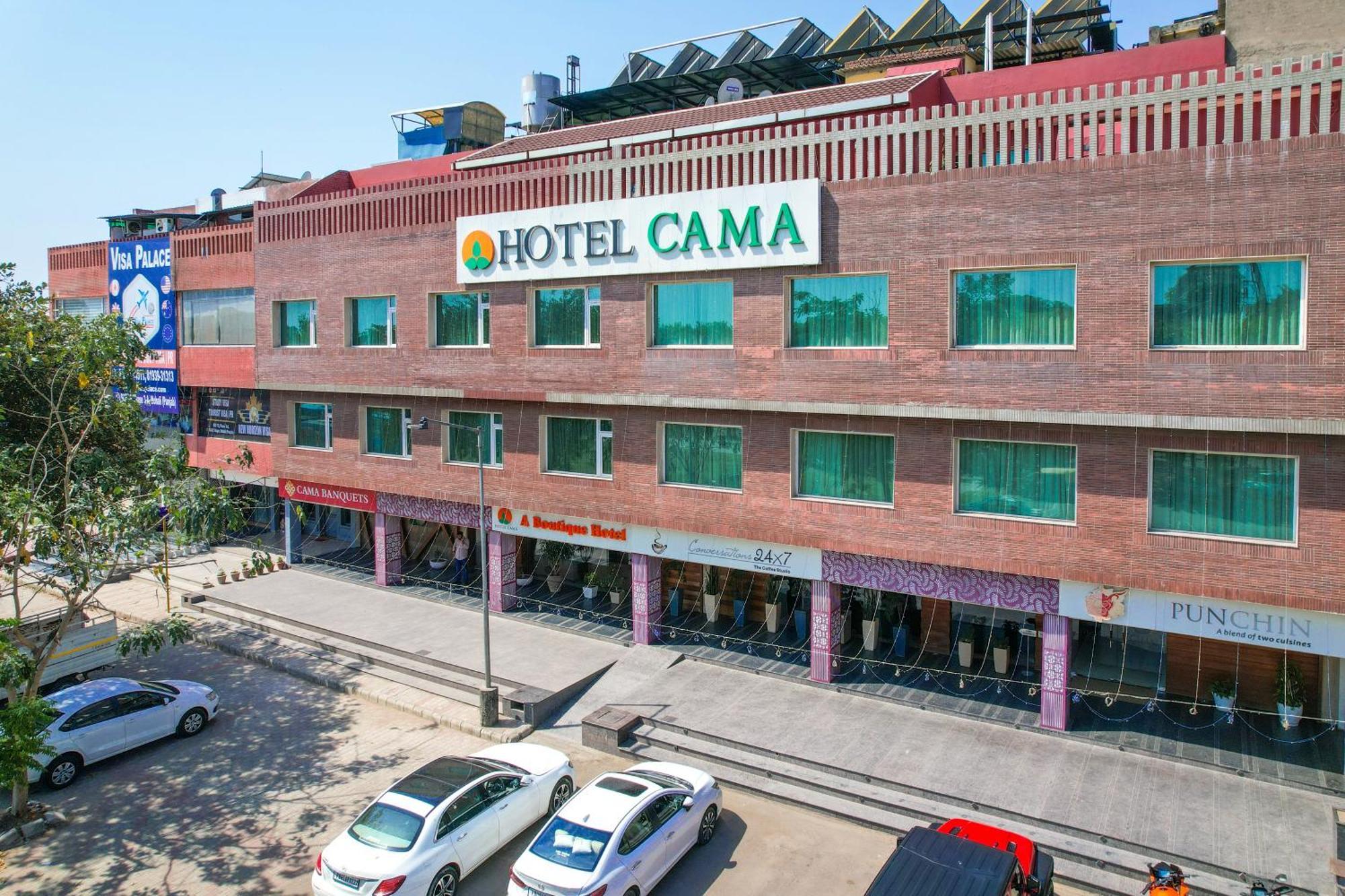 Hotel Cama Mohali Bagian luar foto